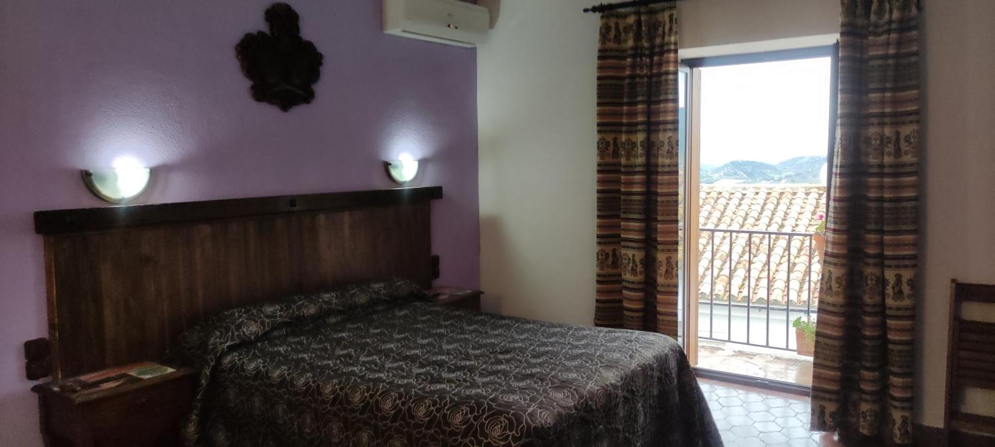Hostal Rural Marques De Zahara Zahara De La Sierra Extérieur photo